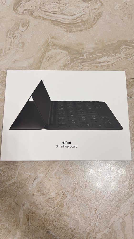 Чехол клавиатура для Ipad