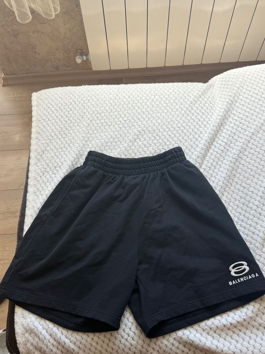 Къси панталони BALENCIAGA