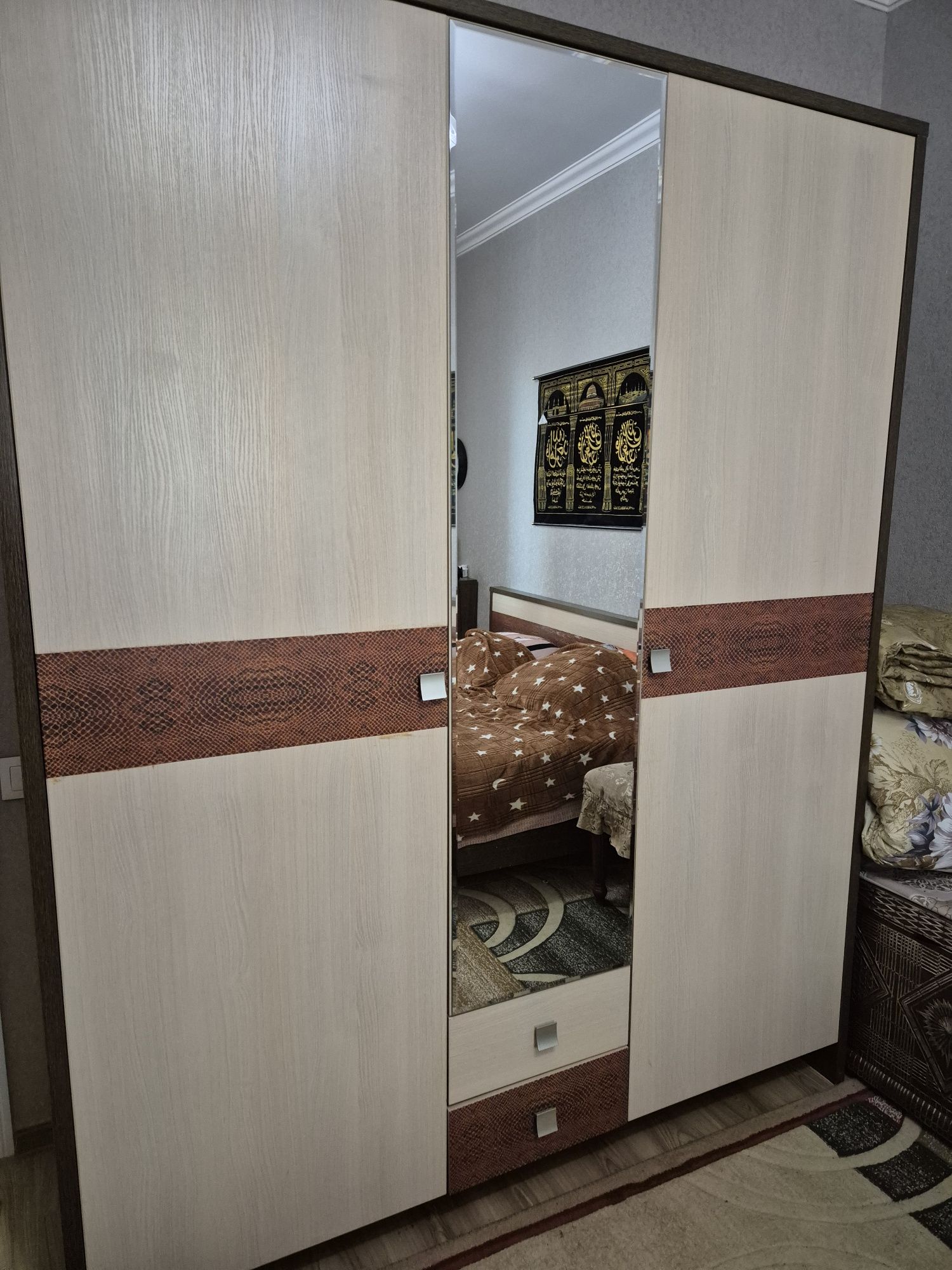 Продам спальню, кровать, комод, шкаф