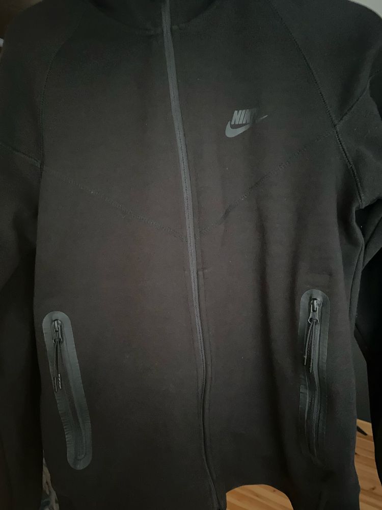 Nike tech fleece