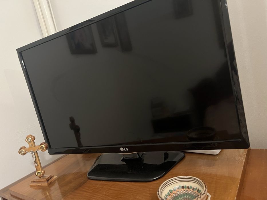 Televizor LG 28LF450U diagonala 70 cm HD