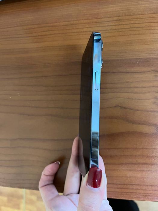 Iphone 13 pro blue sotiladi