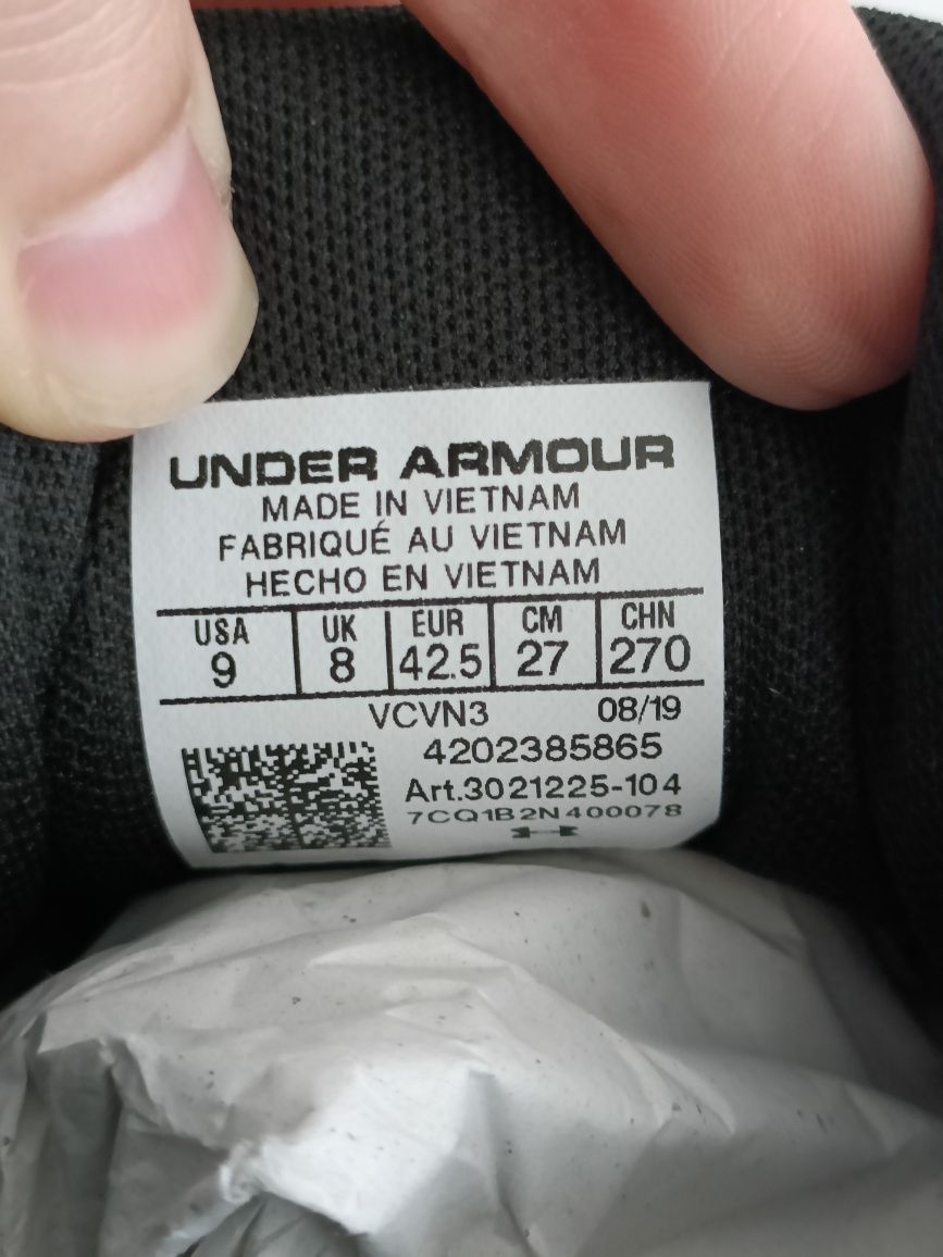 Маратонки Under Armour Charged Rogue номер 42.5