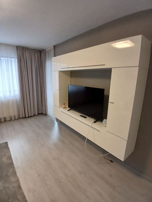 Închiriere apartament 2 camere, loc parcare