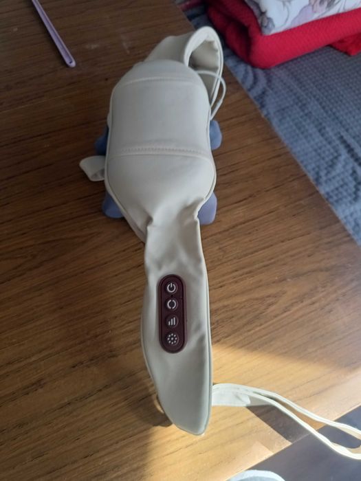 Масажор за врат почти неизползван