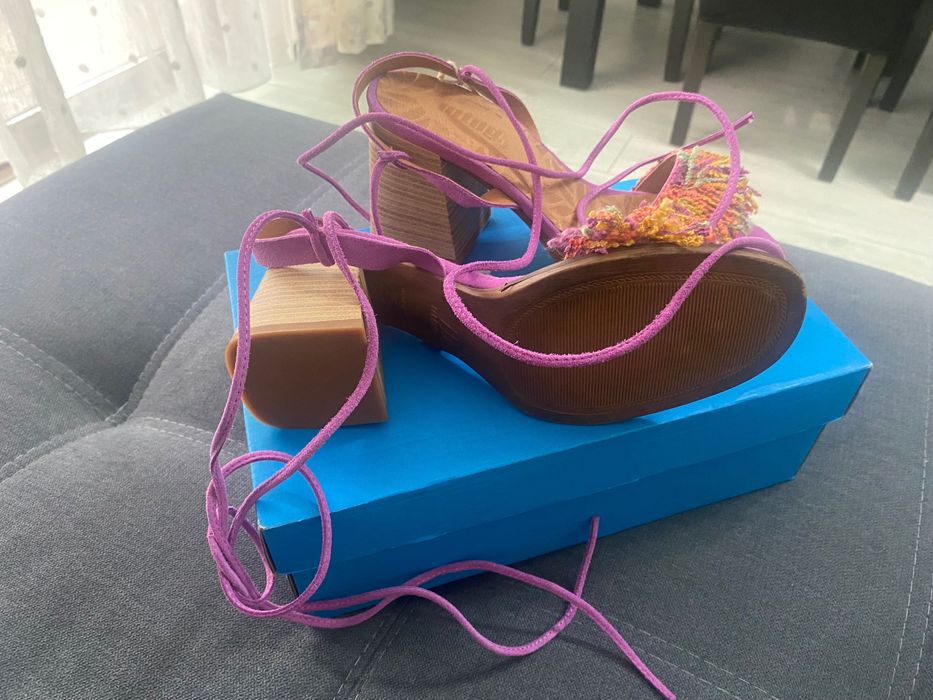 Sandale de piele întoarsă NOI
