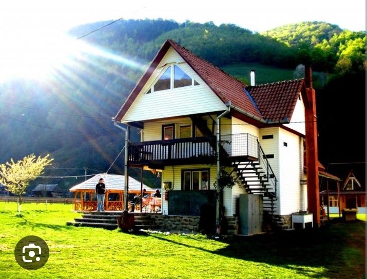 Închiriez cabana la Marisel-Rusesti