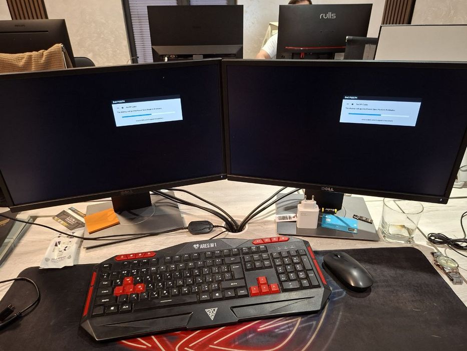 Ryzen 7 2700x  . RX 580 .DDR4 2x16 32GB .  128GB M2 . 1TB TOSHIBA