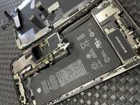 Service gsm vindem/ înlocuim casca/ camere /display / baterie iphone