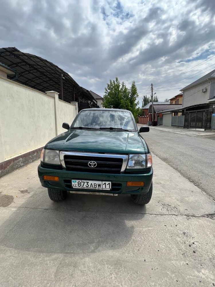 Пикап тайота хайлюкс
