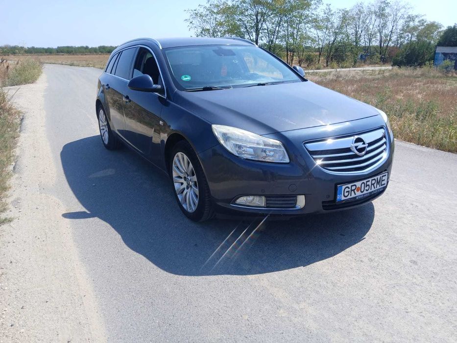 Vând Opel Insignia