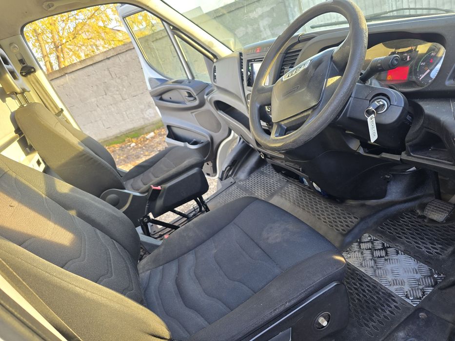 Iveco Daily 2,3D Automat 35H11 Acte de Anglia Volan Dreapta  Cub Lift