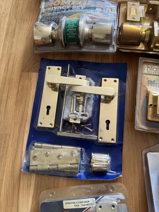 Iale ,manere usi incuietori etc