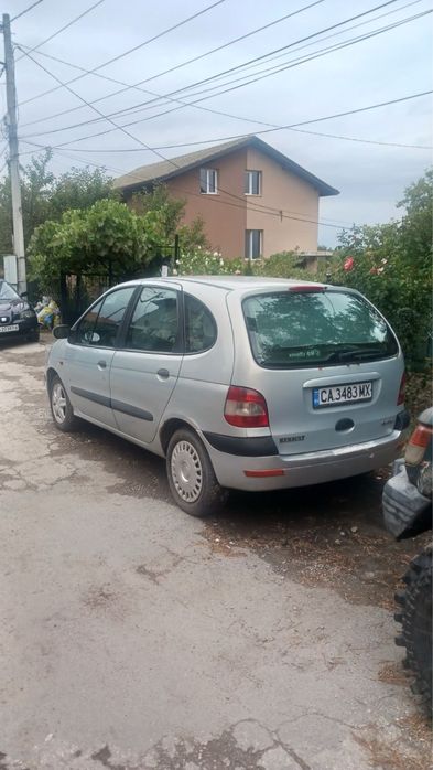 Продавам Renault Scenic