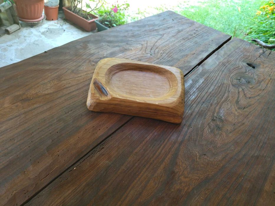 Ръчно изработени дъски и плата за рязане и поднасяне