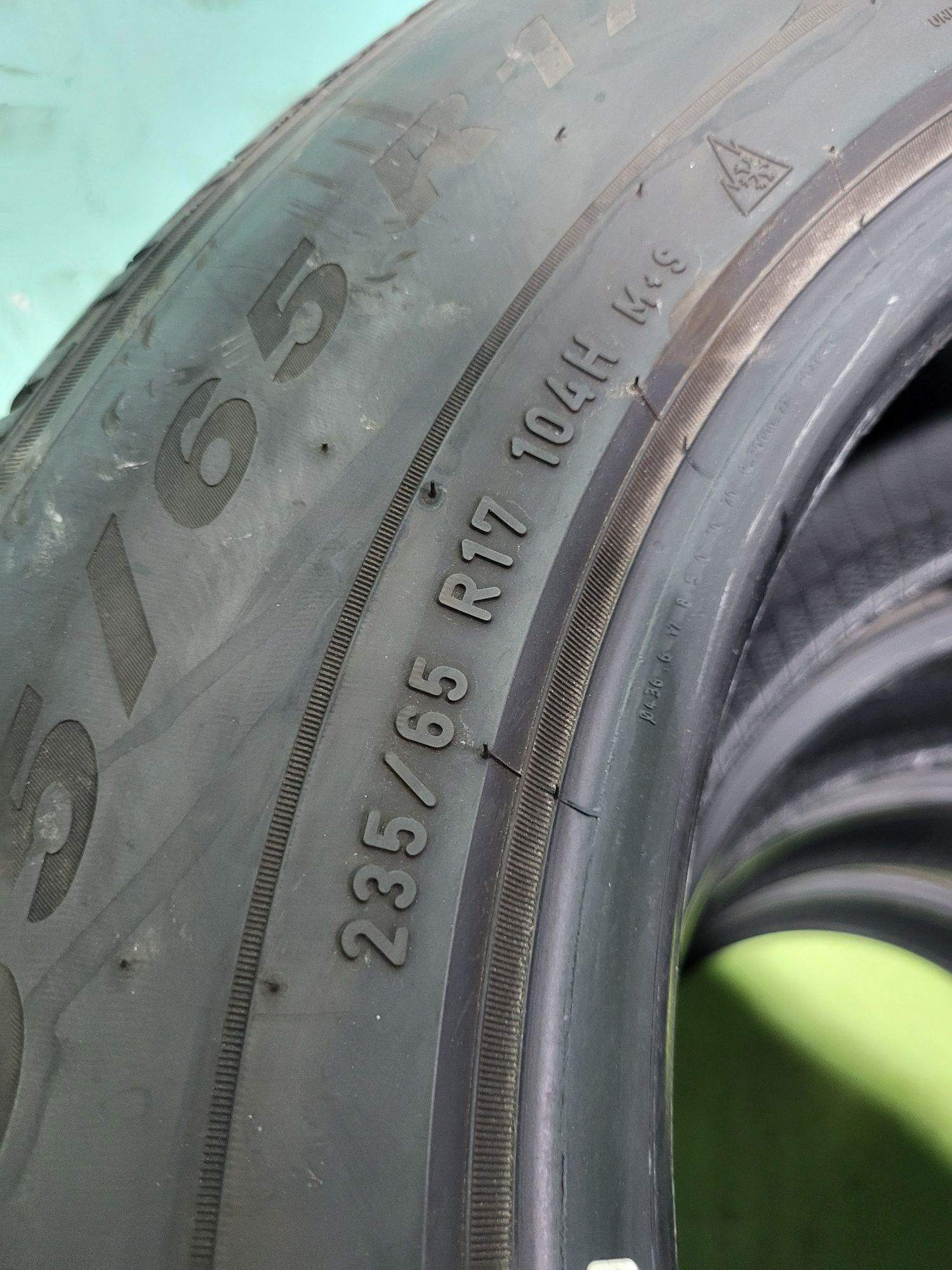 4 бр зимни 235/65/17 Pirelli зимни