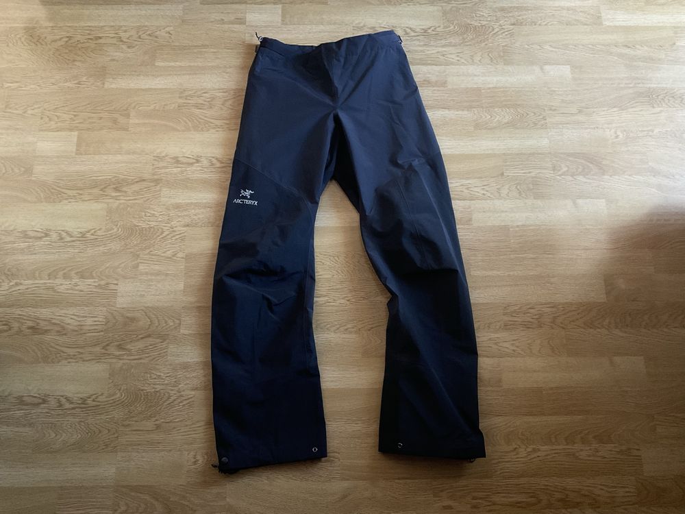 Pantaloni Arcteryx Gore Tex noi