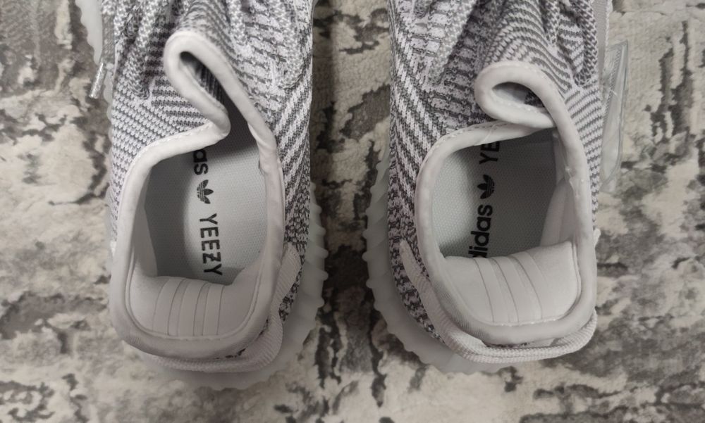 Yeezy Boost 350, Grey, 42 EUR