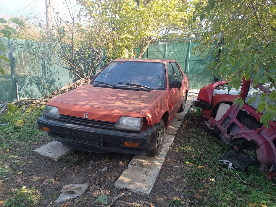 Хонда Сивик бракуван,за части.Продава се цяла.
