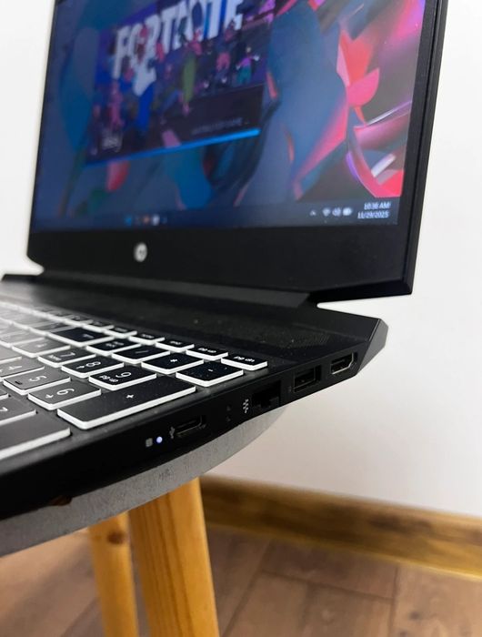 Laptop HP Pavilion 15-ec Bang n Olufsen