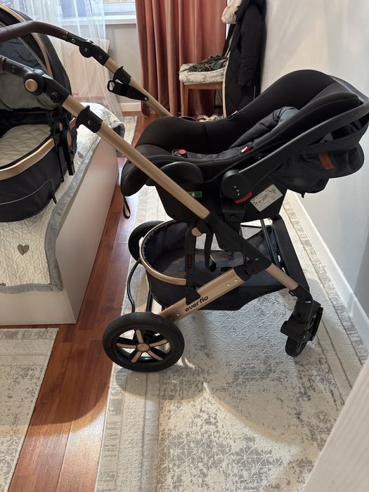 Продам коляску два в одном