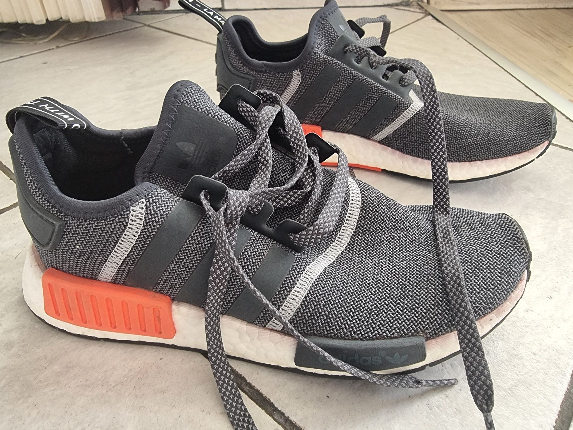 Adidas NMD R1 wol мъжки маратонки номер 40