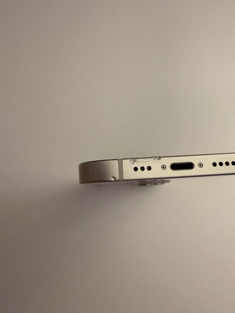 iPhone 13 - бял - battery capacity 85/86%
