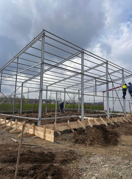 Vindem garaje 6 deschidere 8 lungime 3 la strasna