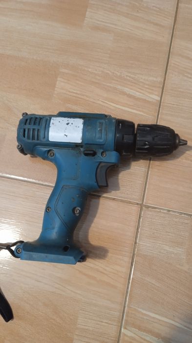 Bormasina Makita, 2 acumulatori 18V-2Ah Li-ion+incarcator, Japonia
