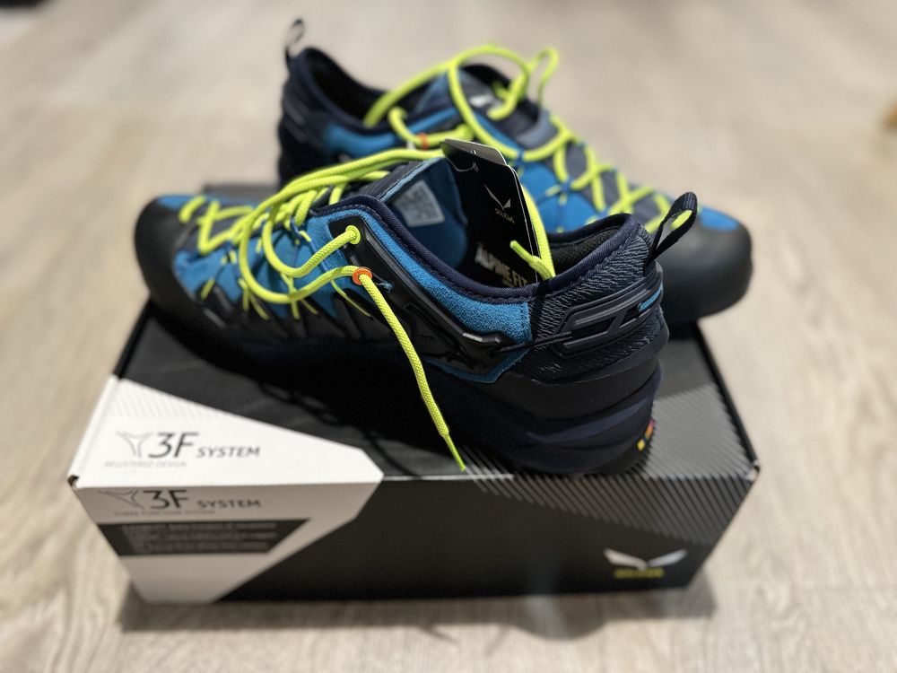 Кроссовки Salewa MS Wildfire Edge мужские синие.