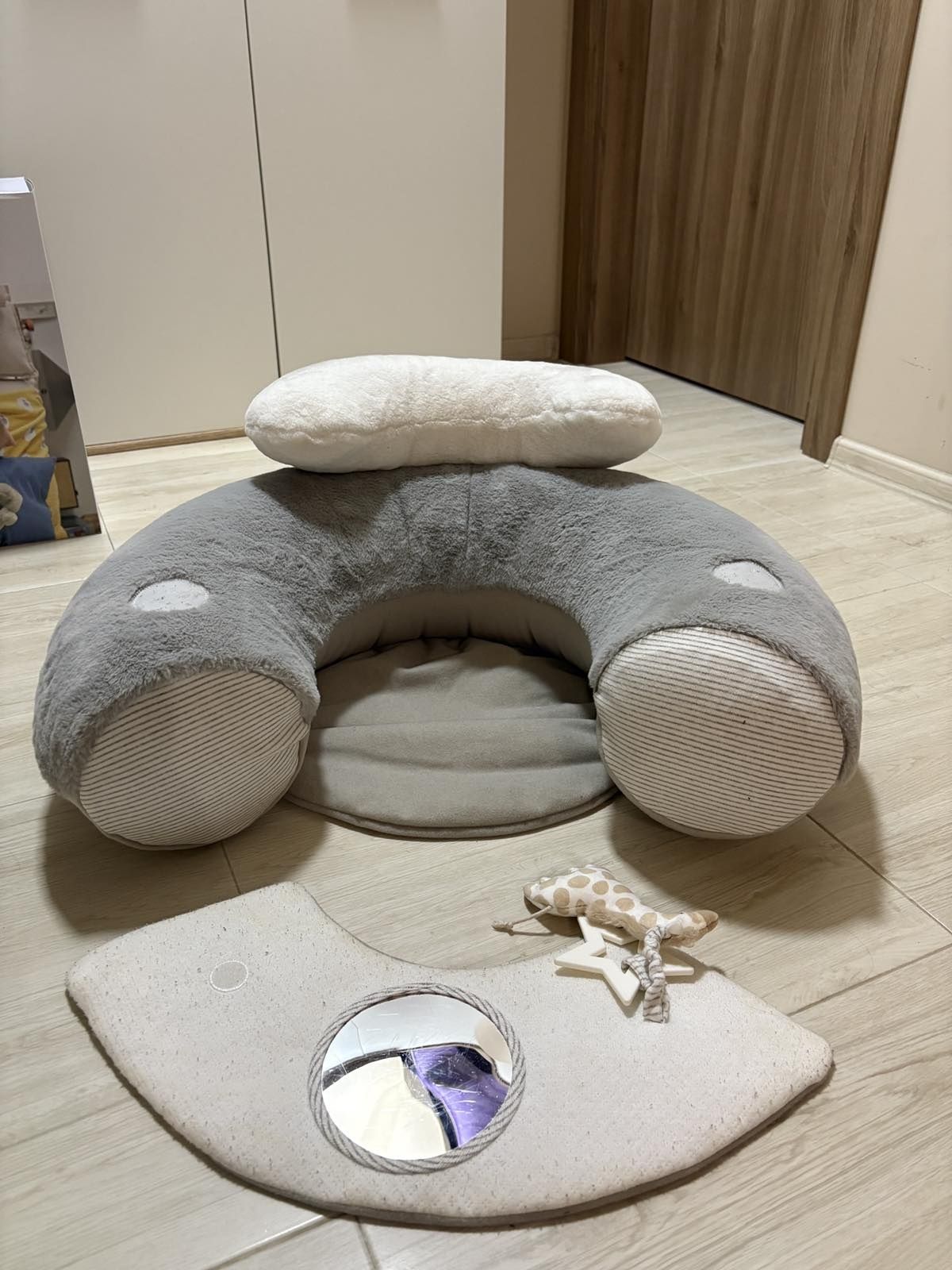 Интерактивна седалка Mamas & Papas Sit and Play, сива