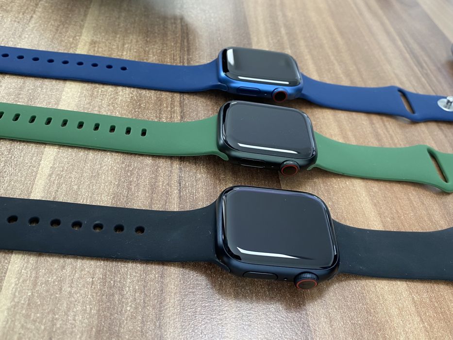 Apple Watch Seria 7 / 41 mm / GPS + Cellular / Green sau Blue