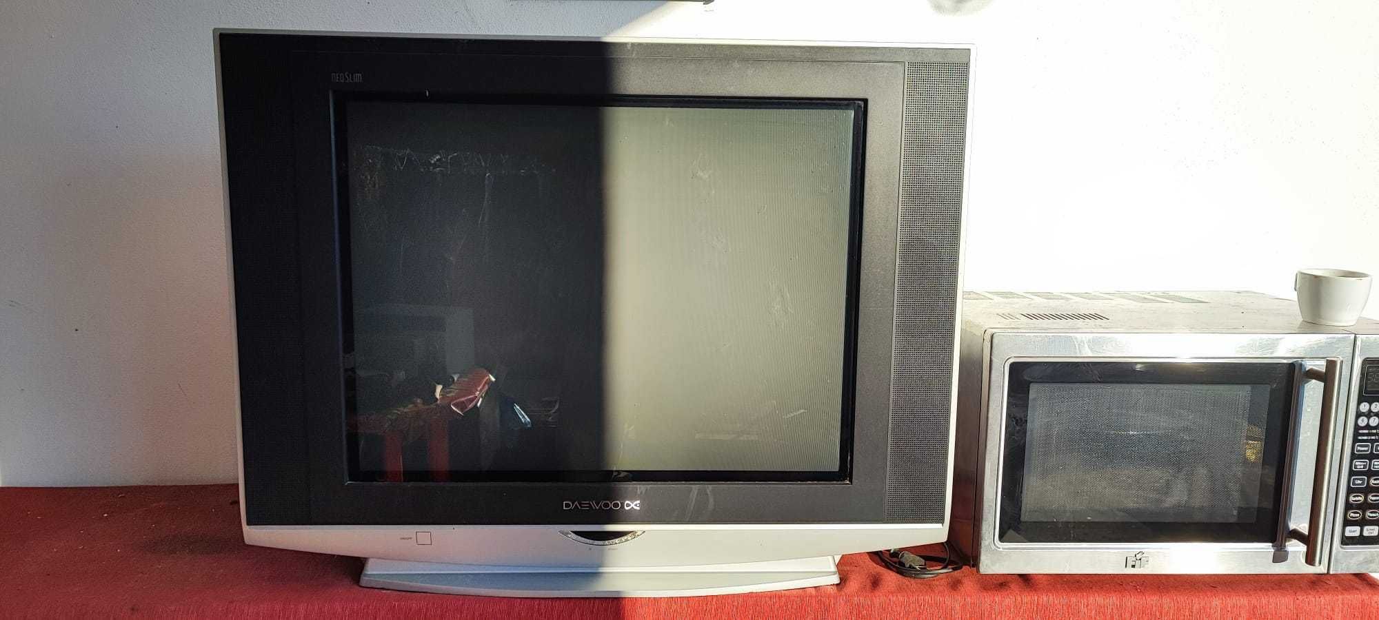 Televizor cu tub Daewoo DTL 2950k ecran plat 70cm
