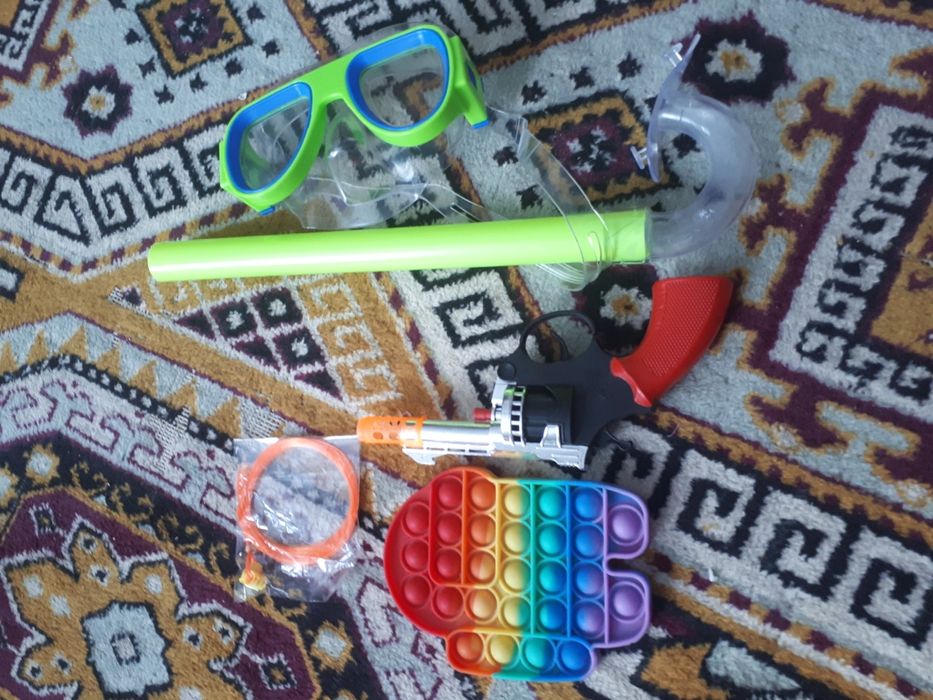 Продам игрушки цены в описании