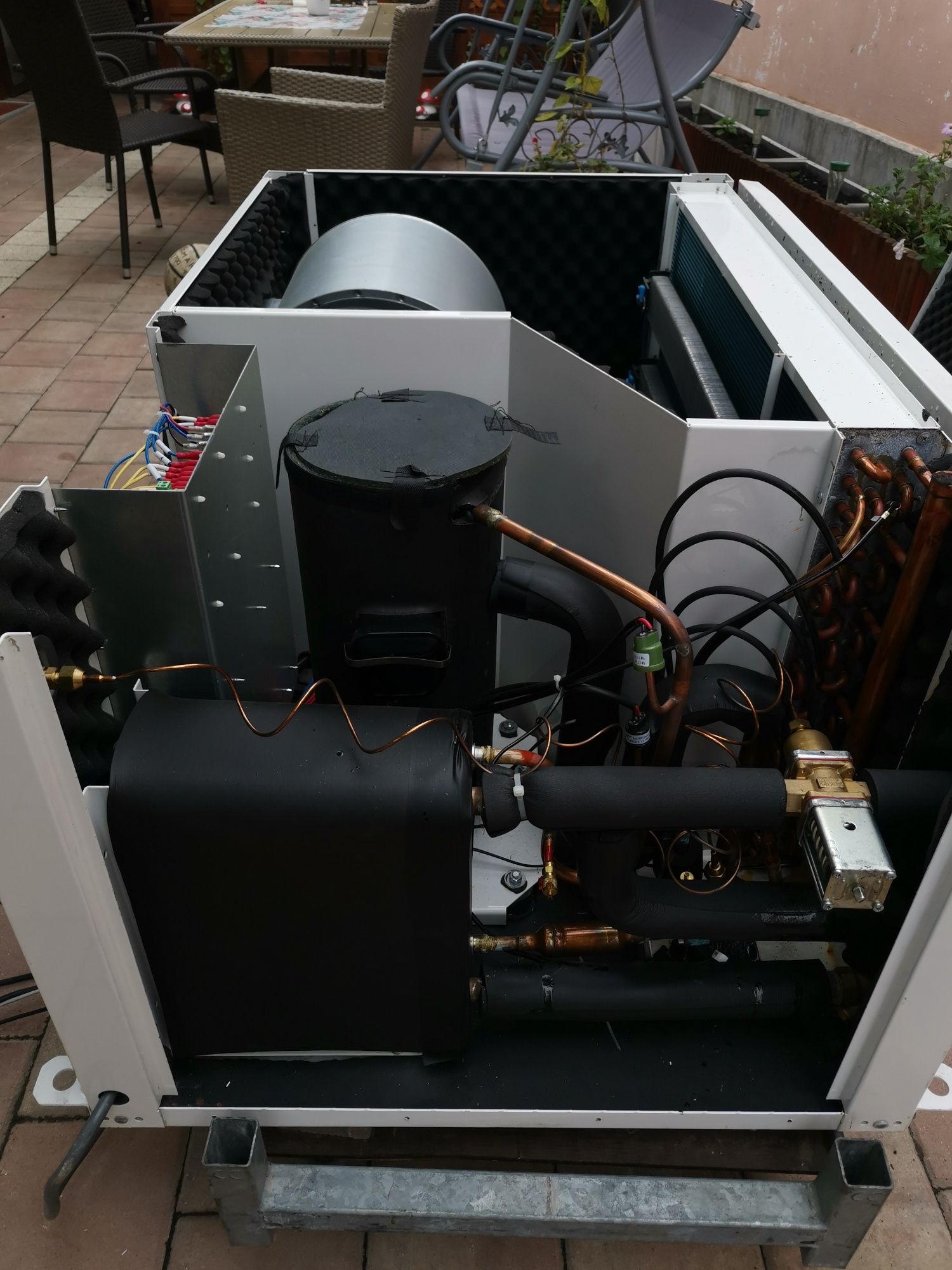 Dezumidificator  15 kw,cameră cu temperatura și umid