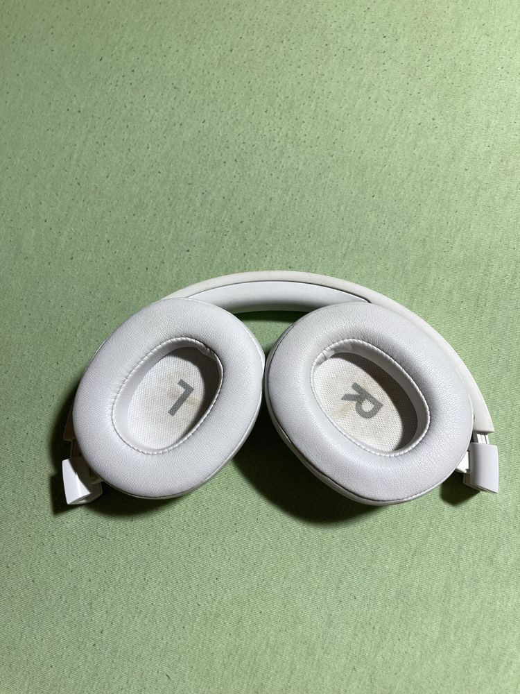 JBL TUNE 760NC слушалки