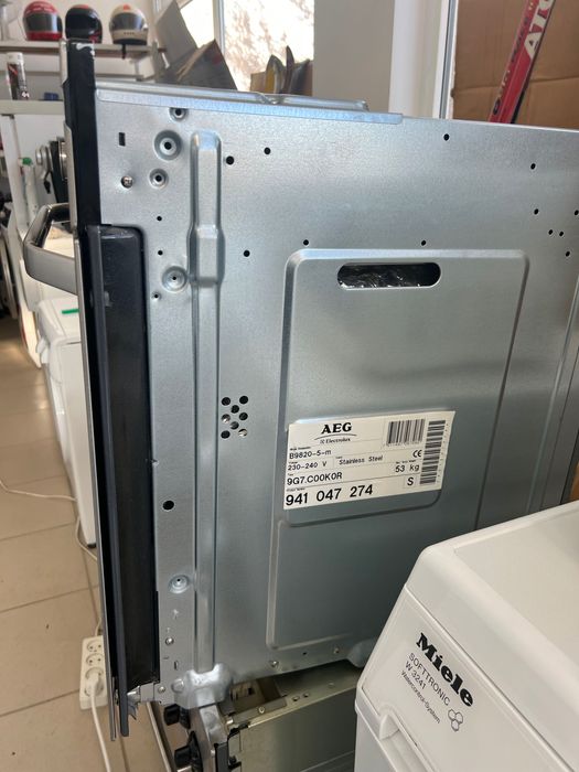 AEG-фурна с готвене на пара,мод.В9820-5-m,инокс ,54л