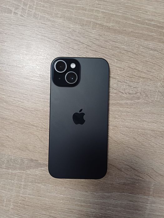 iPhone 15 negru stare foarte buna