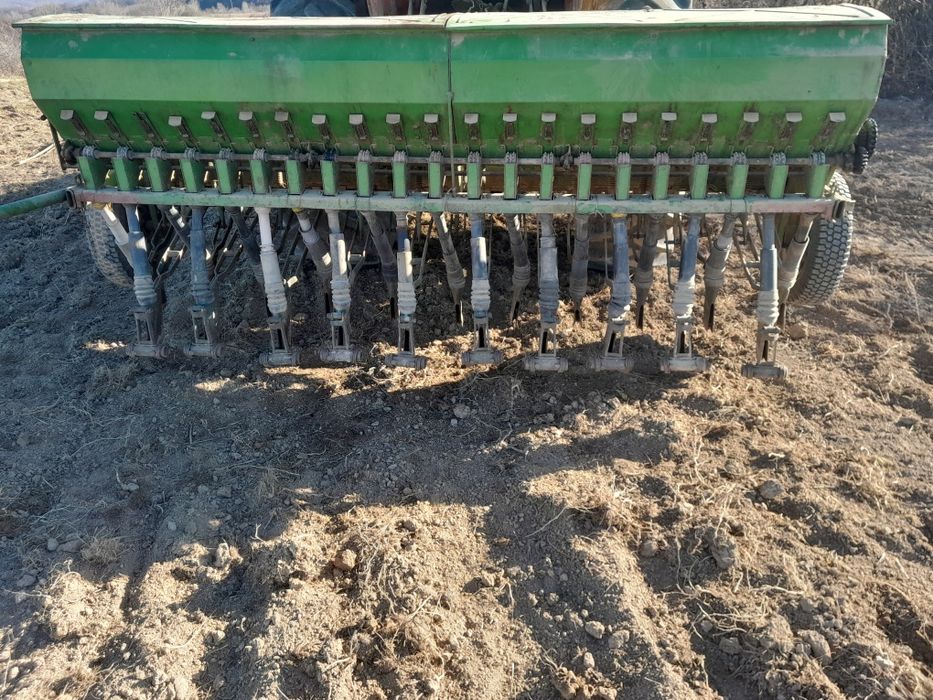 Vand semanatoare sup 21