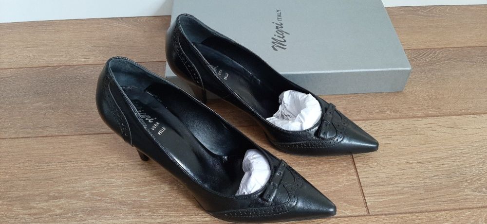 Нови, 38 номер, италиански, естествена кожа, официални дамски обувки,