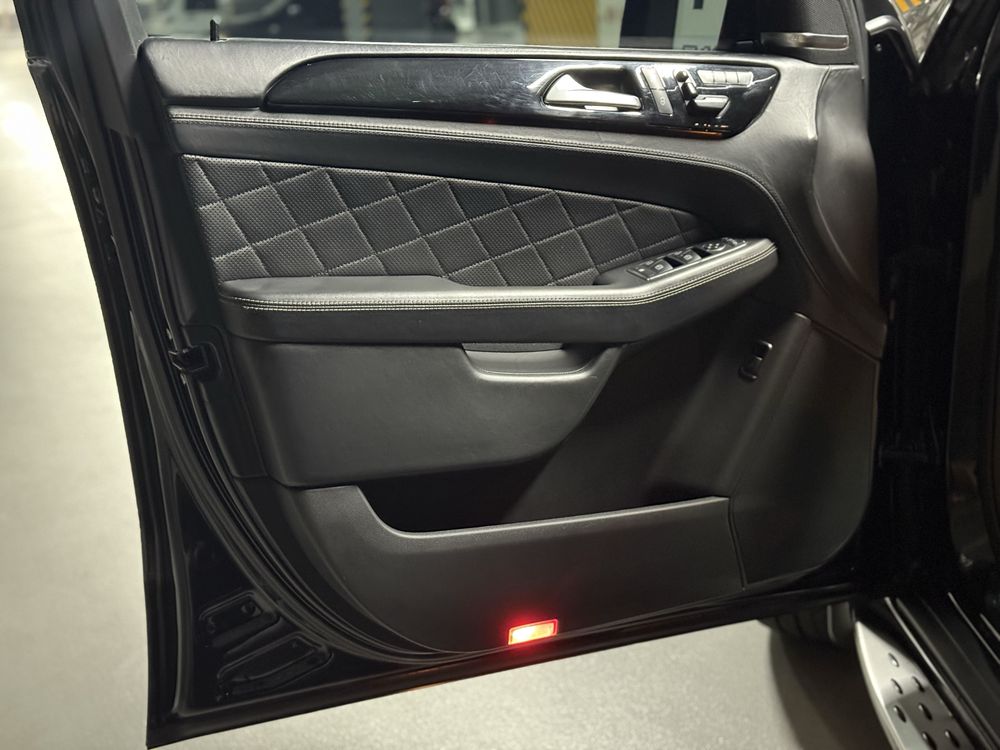 Mercedes Benz  ML400