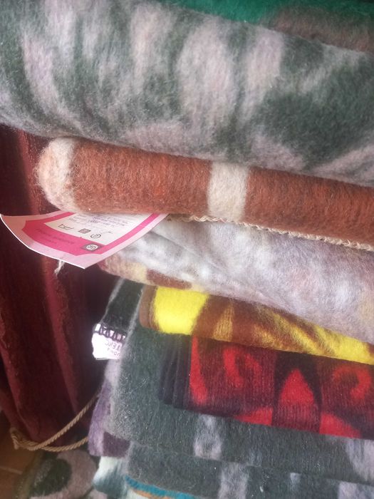 Одеяла от вълна чисто нови