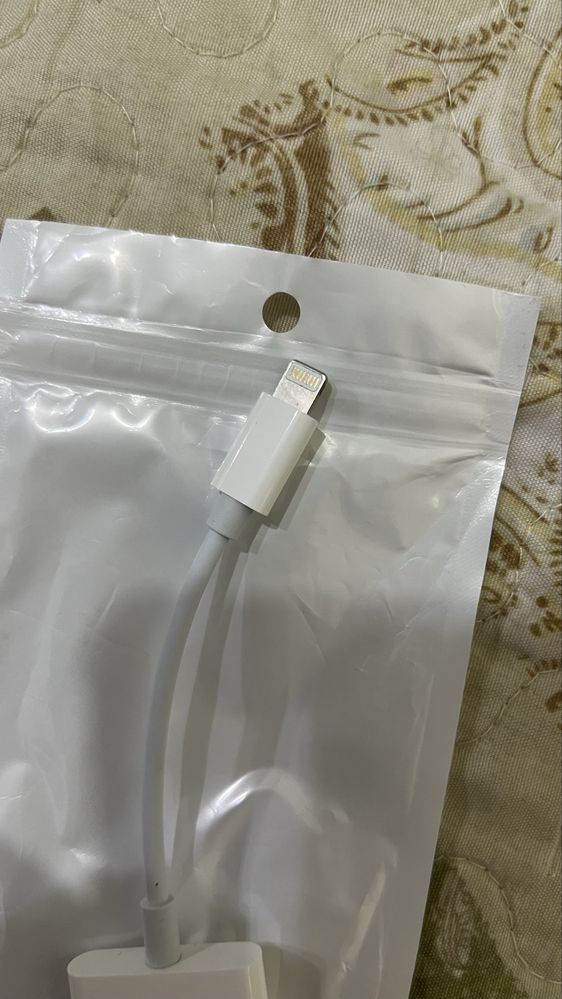 переходник адаптер apple lightning для чтения SD- карты камеры