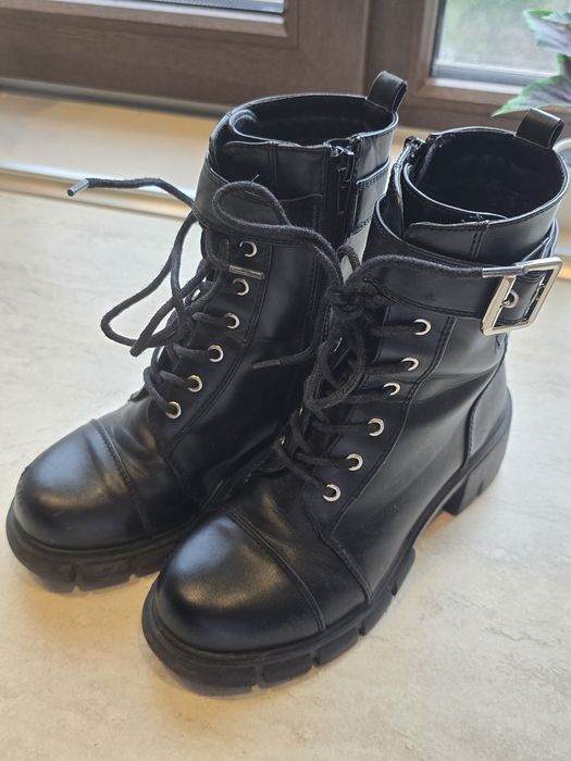 Ghete fete de iarna - imblanite