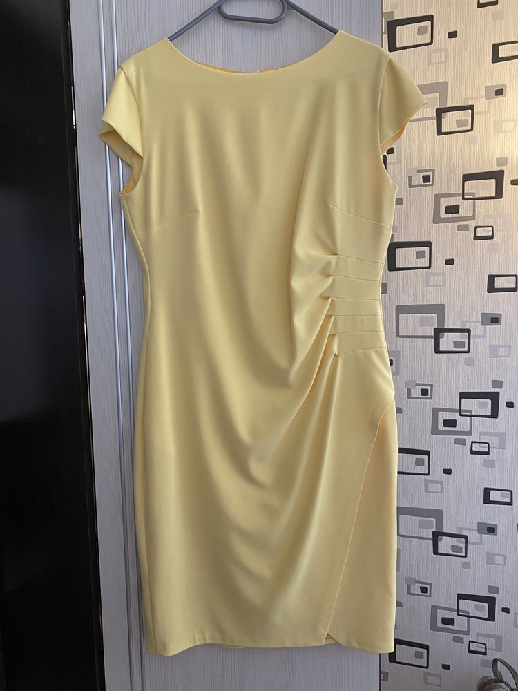 Rochie galbenă cu sacou