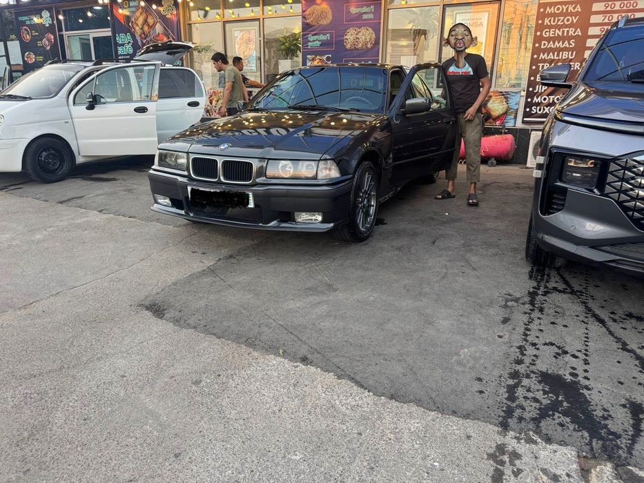 BMW sedan e36 m40 318