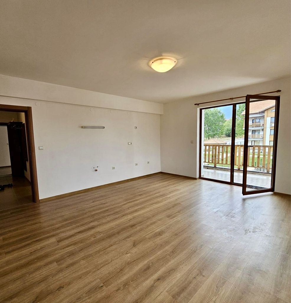 Продава се Тристаен апартамент в Разлог - 150 кв.м за 660 €/кв.м - Снимка #8