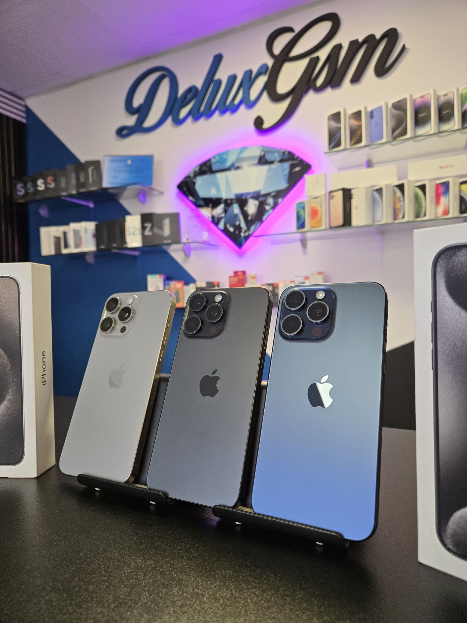 Iphone 15 Pro Max / Titanium Blue/Black/Natural / 256/512 GB / Delux
