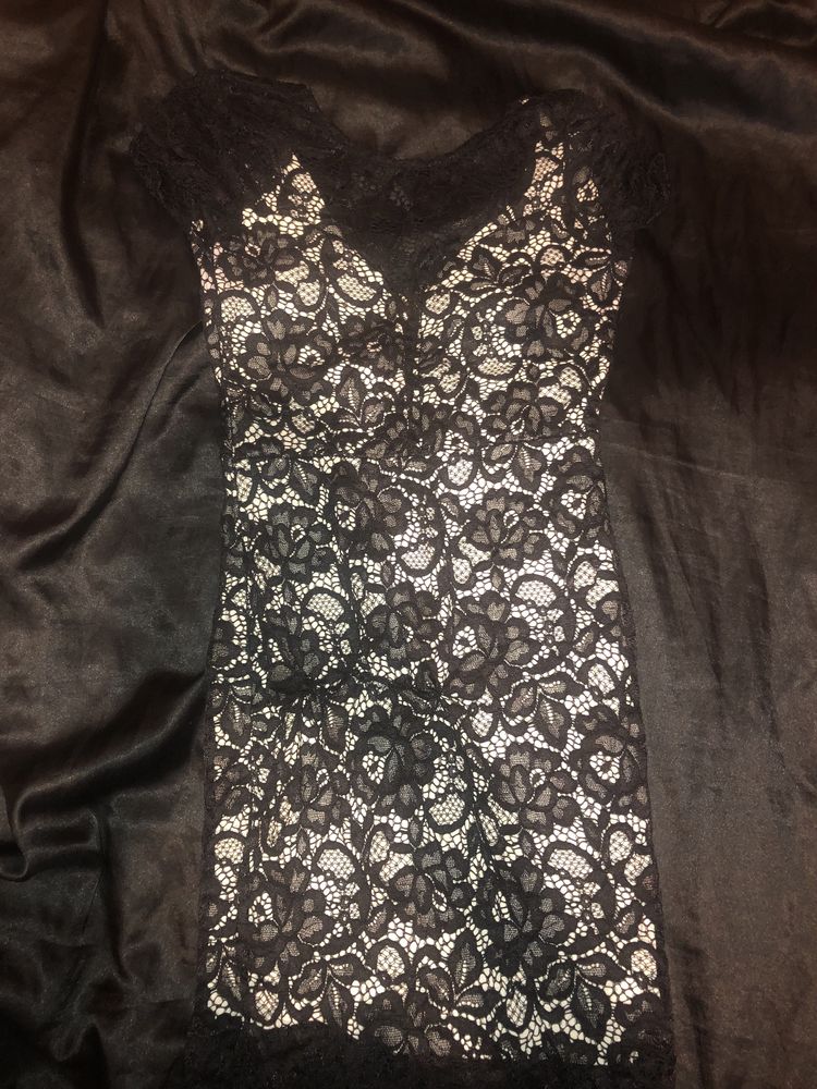 Vand rochie pentru ocazii