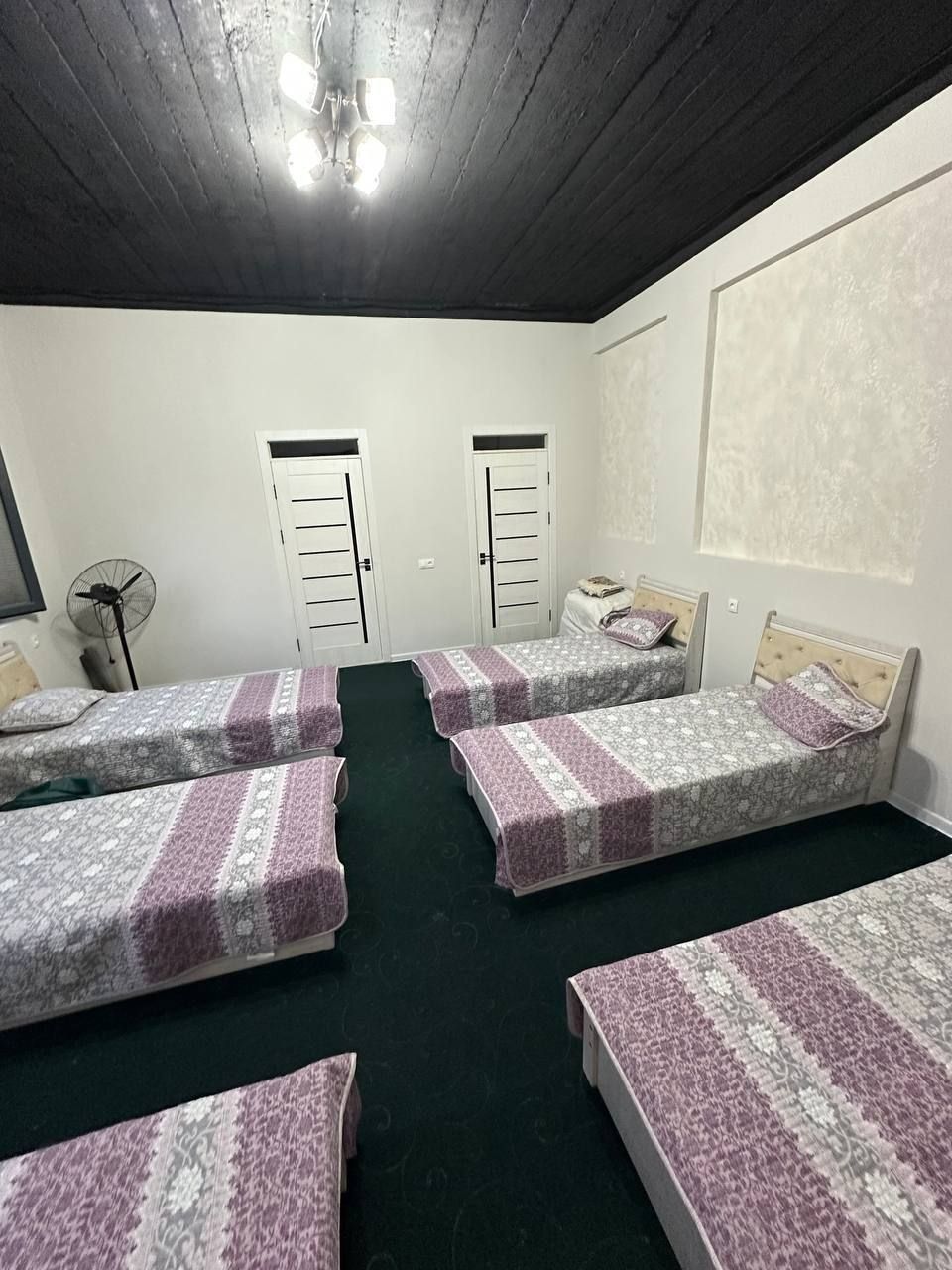 Dacha sotiladi .